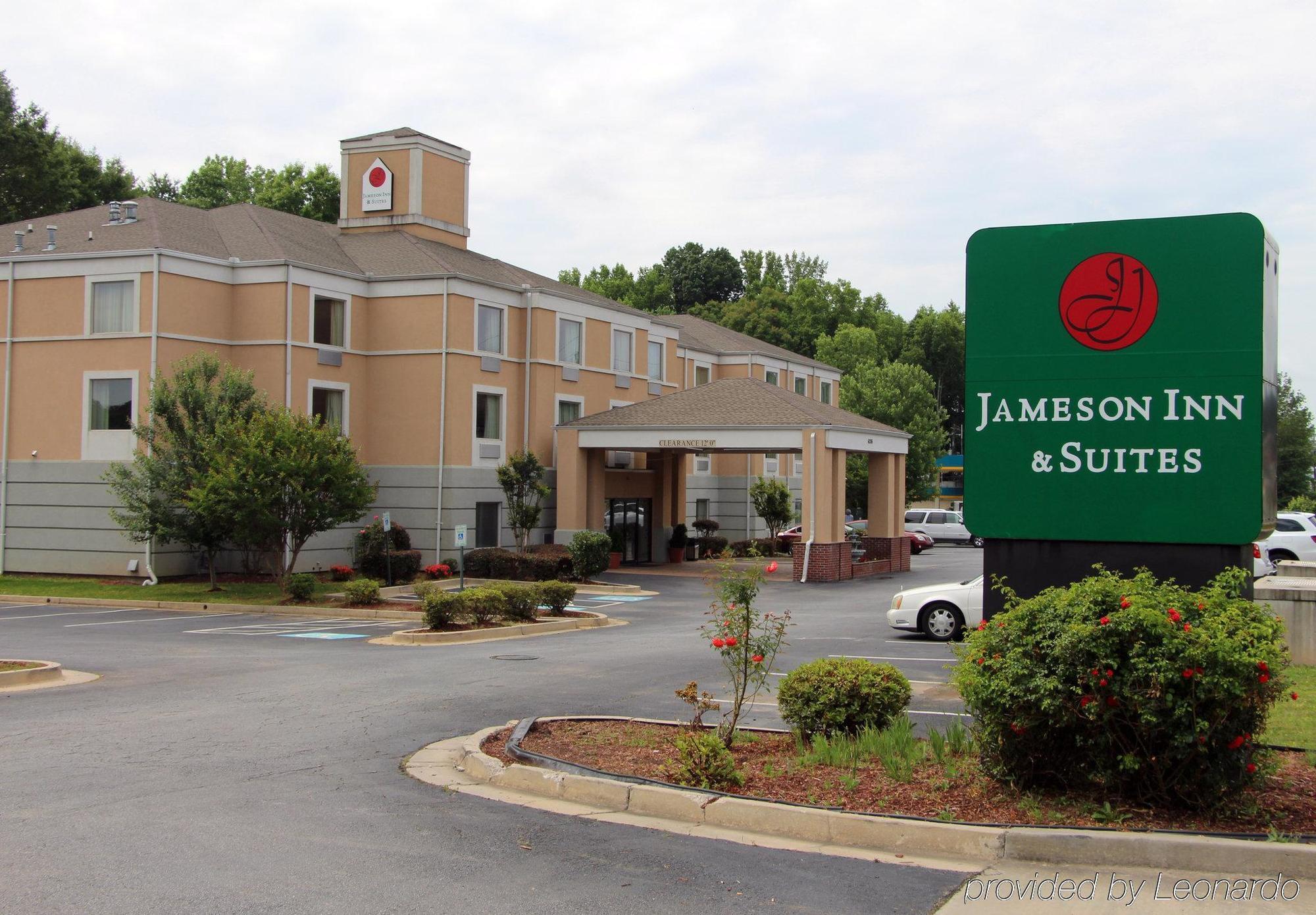 Jameson Inn & Suites Riverdale Exterior photo