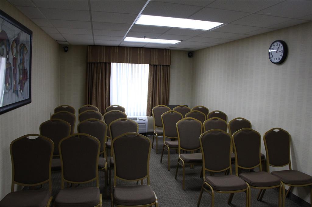 Jameson Inn & Suites Riverdale Facilities photo